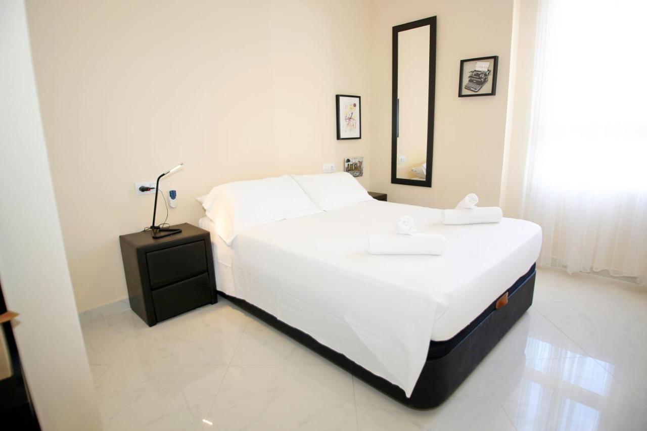 In Front Of The Sea With Ac And Pool Appartement Alicante Buitenkant foto